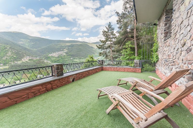 Exclusif villa à vendre avec vues à la montagne agence immobilière à Sispony